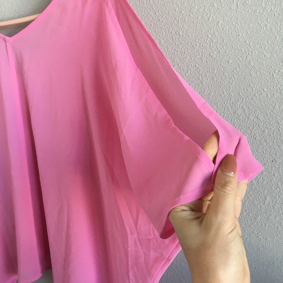 Tobi Cold Shoulder Pink Flowy Top - Picture 2 of 3